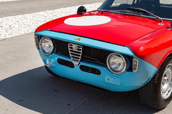 Alfa Romeo Giulia Sprint GTA 041.jpg