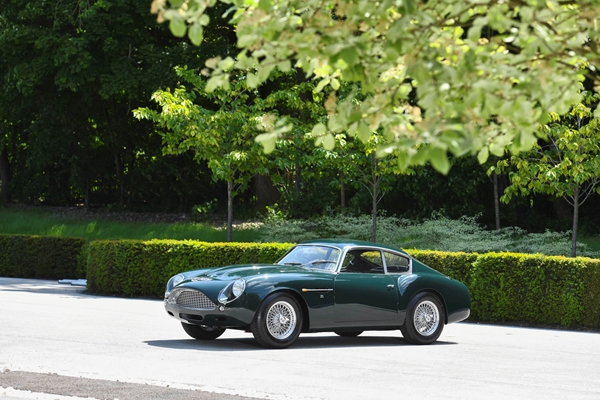 Aston Martin DB4 Zagato 021.jpg