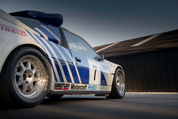 Ford RS 200 001.jpg
